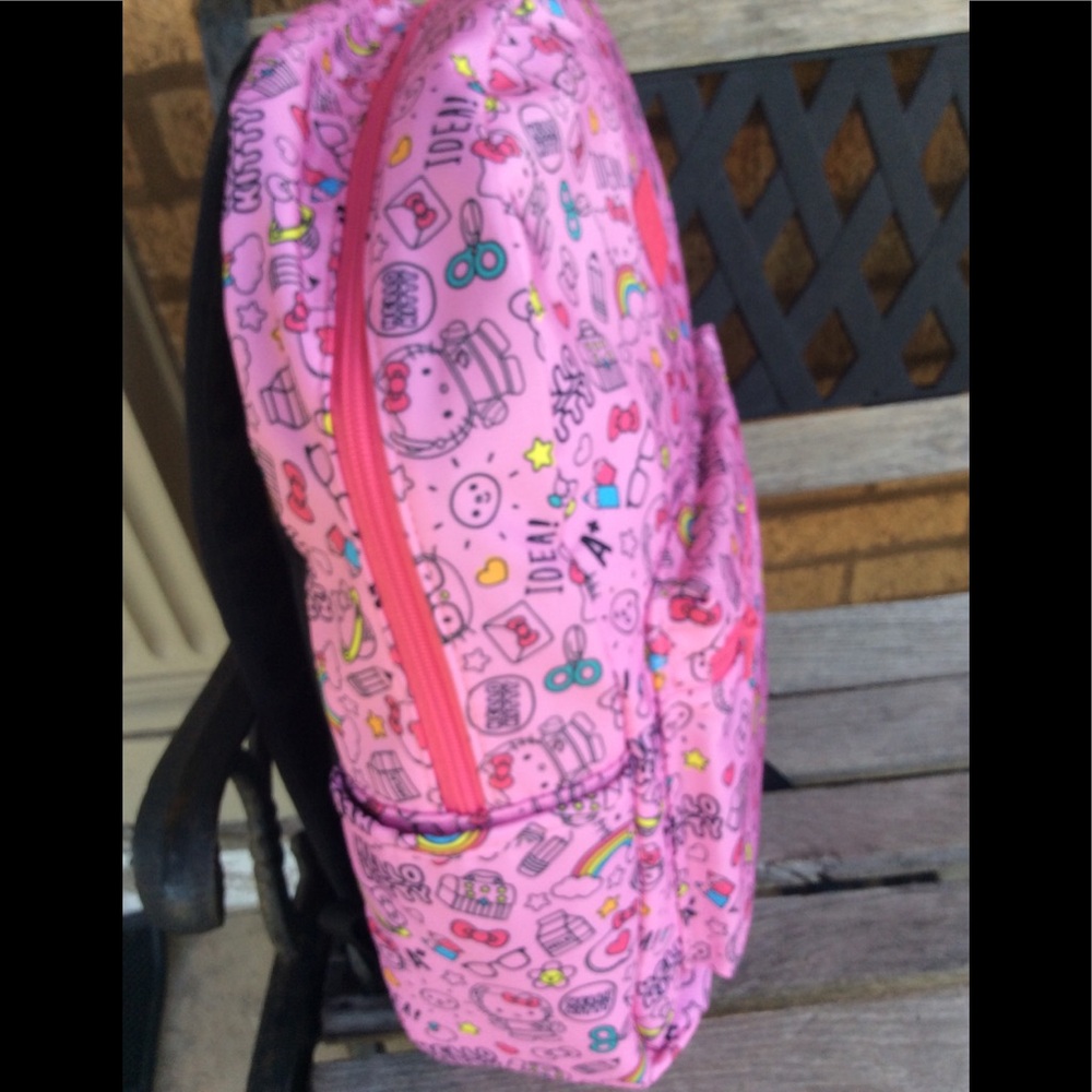 Hello kitty backpack - Picture 5 of 5